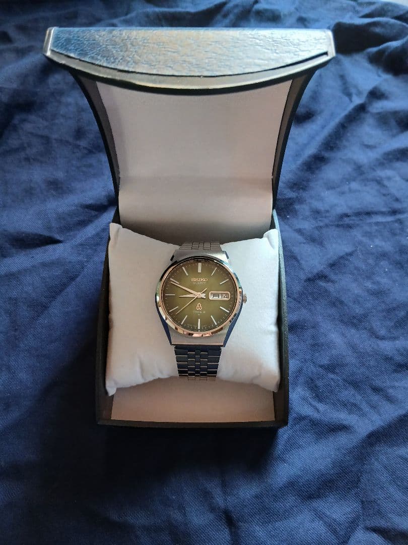 SEIKO グリーン文字盤 腕時計　Type2