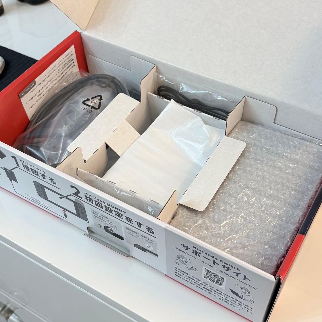 24年4月購入 Nintendo Switch 本体 グレー ジョイコン付き