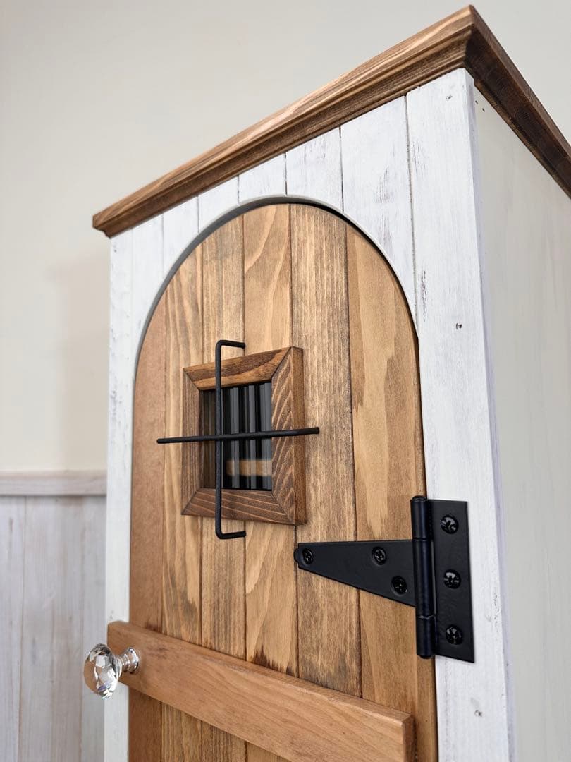 1点のみ微難ありのためお値引き】アンティークの扉のような