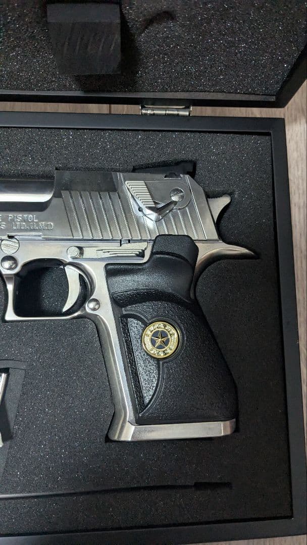 デザートイーグル.50AE 10inバレル〈レオンカスタム〉