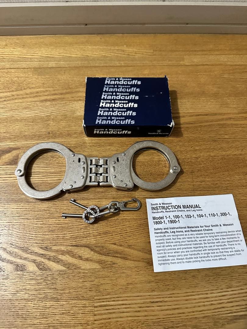 smith&wesson handcuffs 手錠 model300-1 ミリタリーショップ