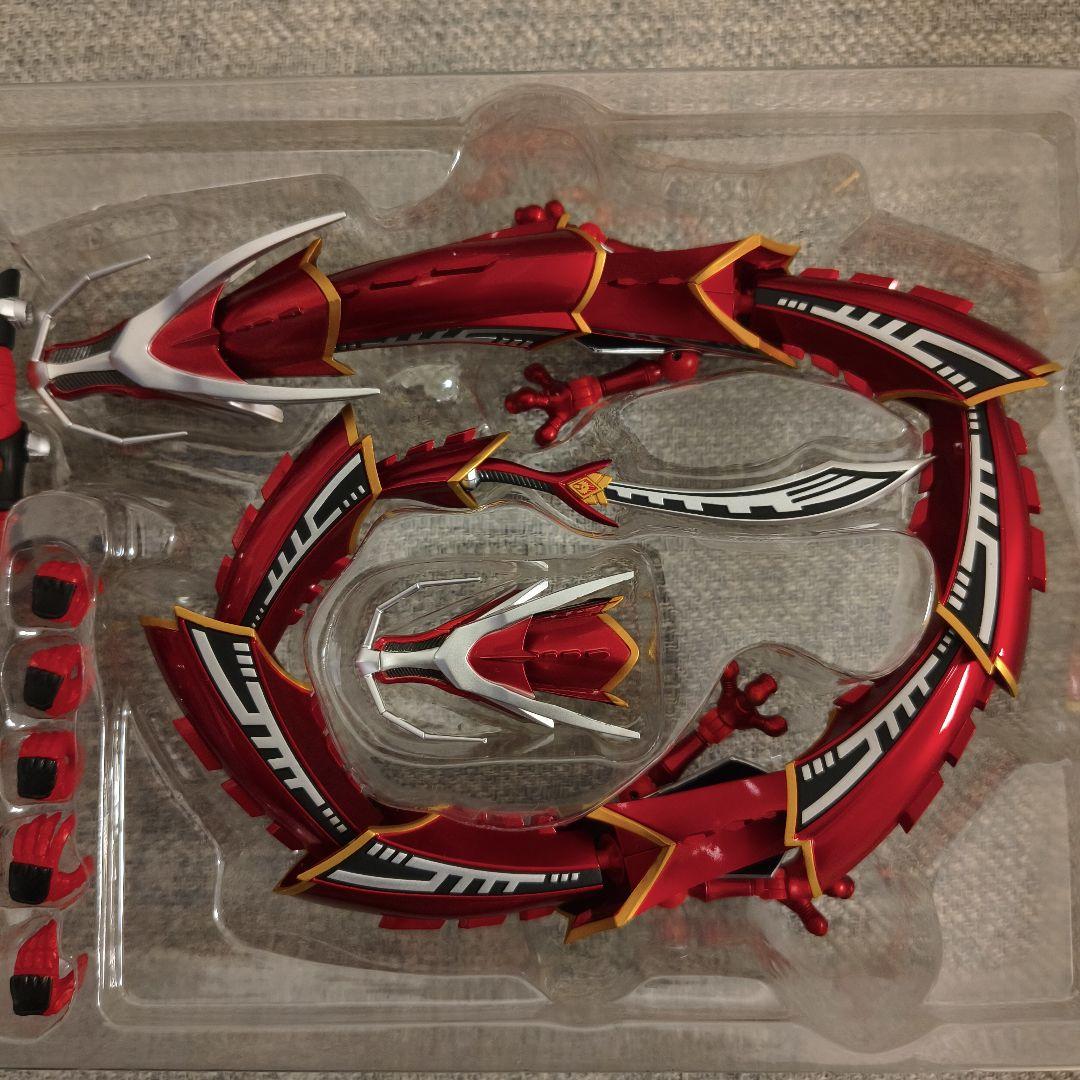 ★美品★S.H.Figuarts仮面ライダー龍騎＆ドラグレッダーセット