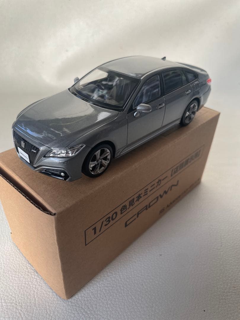 トヨタ クラウン RS Advance ミニカー ② 1L5 プレシャスメタル
