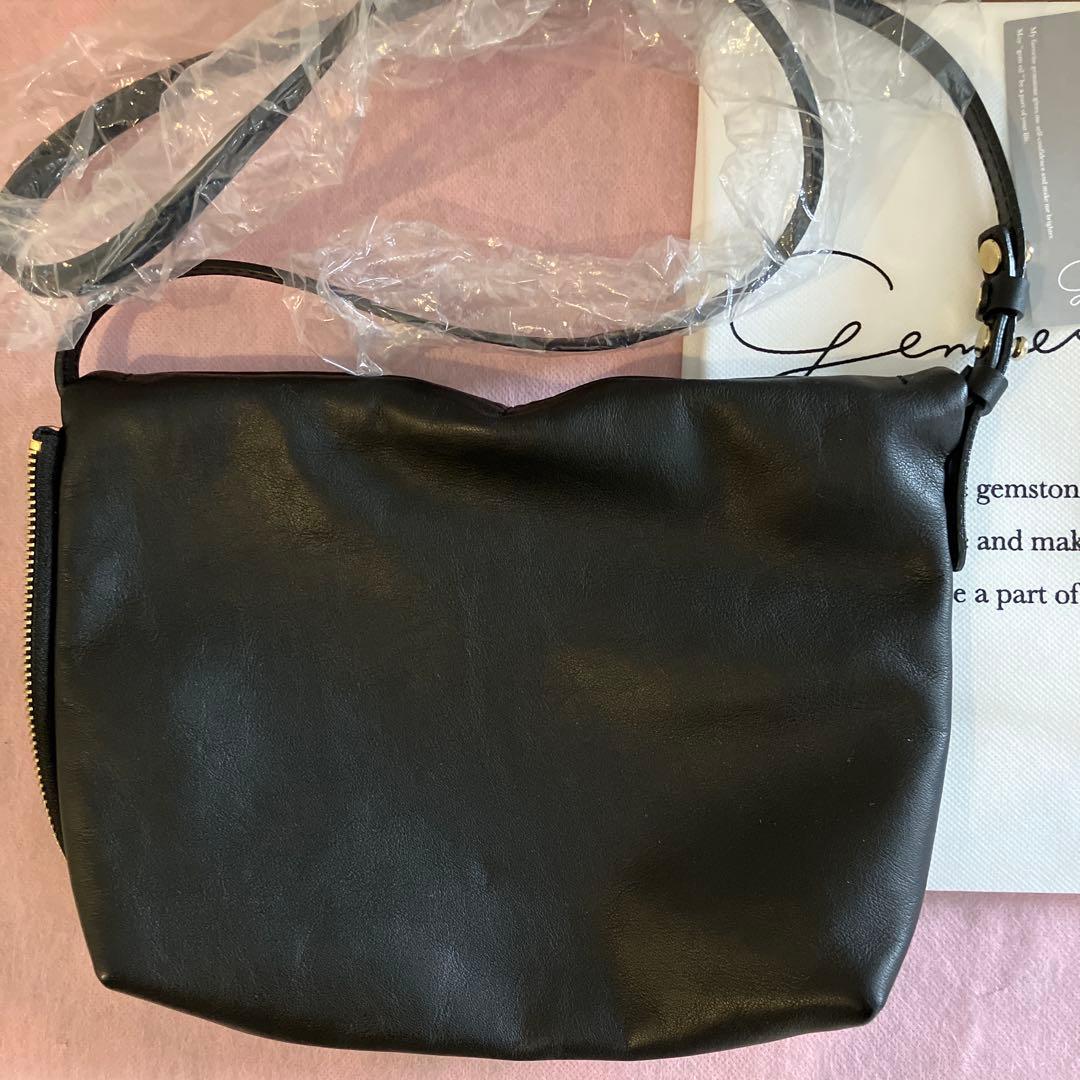 【gemeil ジェムイル】ワンハンドルミニショルダーバッグ ブラック　斜め掛け
