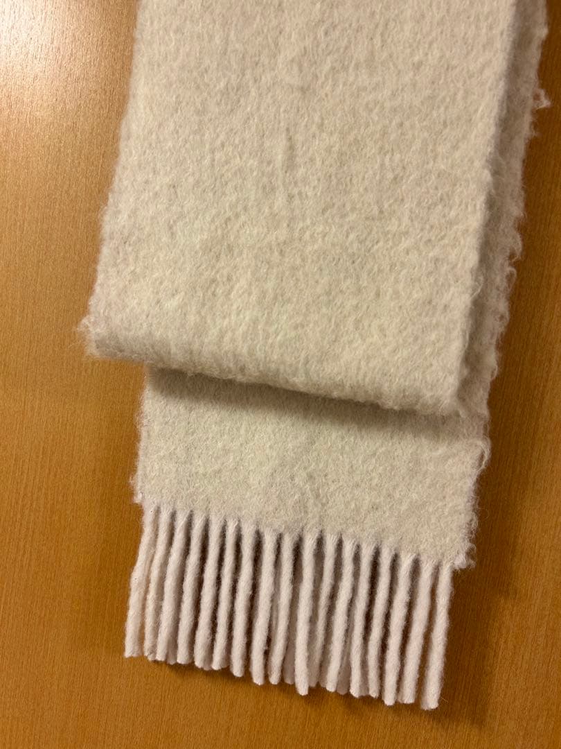 LOEWE ウール ホワイトマフラー Made in Spain