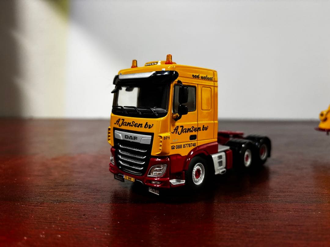 交渉済　WSIMODELS 「A Jansen bv」バルクトレーラー　DAF