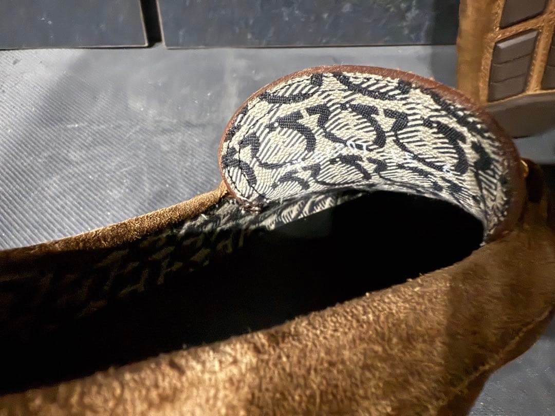 フェラガモ　ブラウン スエード モカシン　未使用