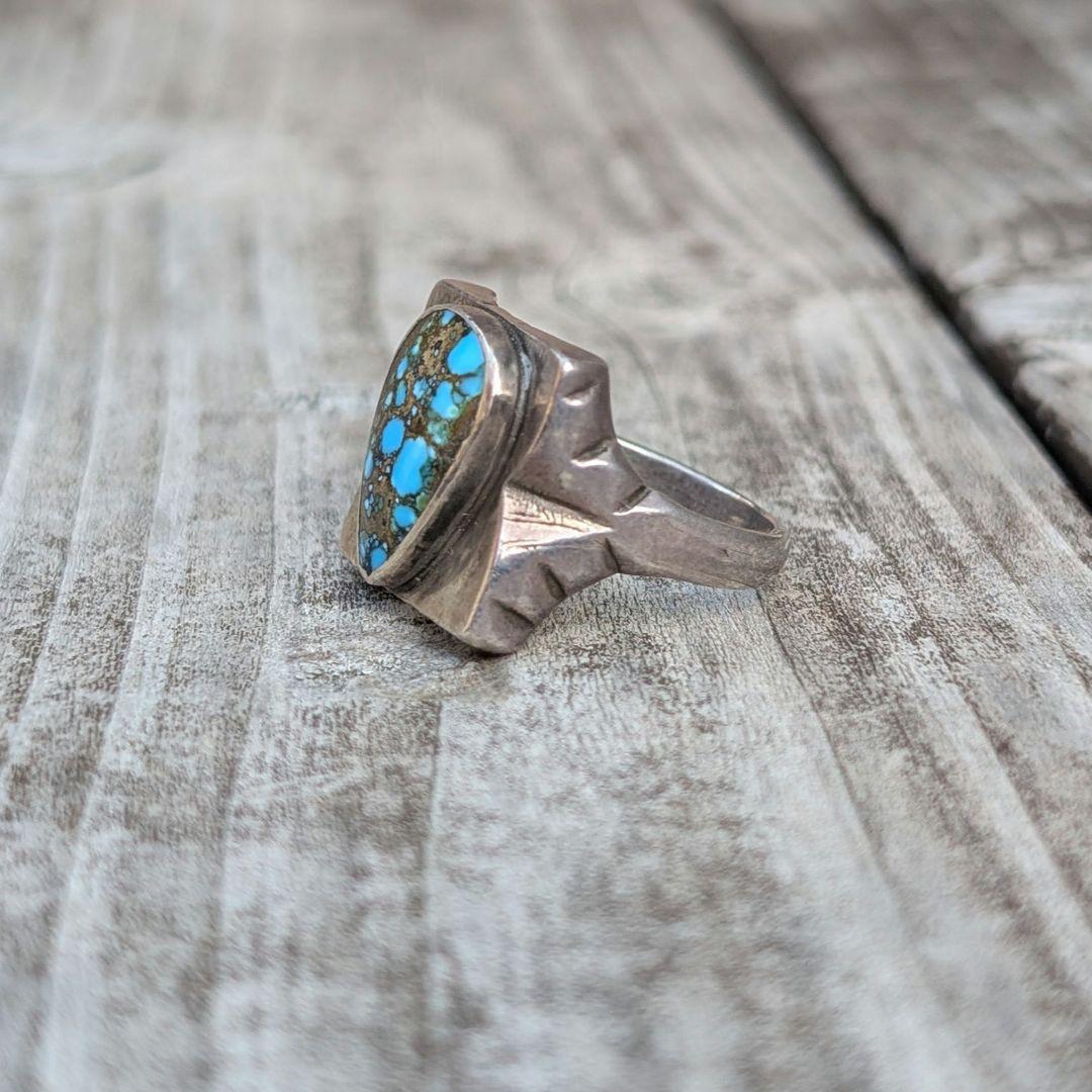 ヴィンテージのターコイズリング　 インディアンジュエリー
