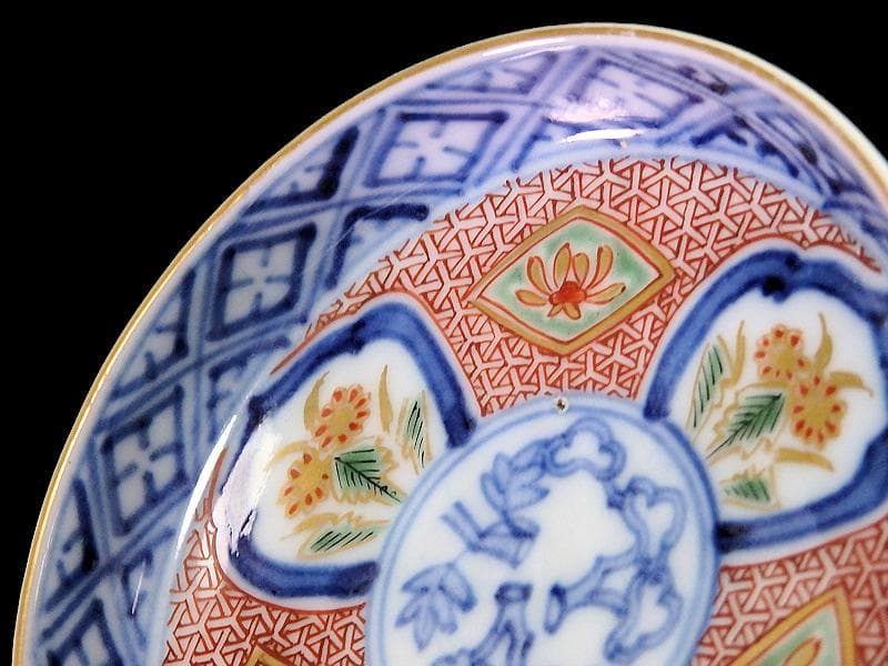 大聖寺伊万里　金襴手　毘沙門亀甲紋に花の図　豆皿　D497AS-CTf