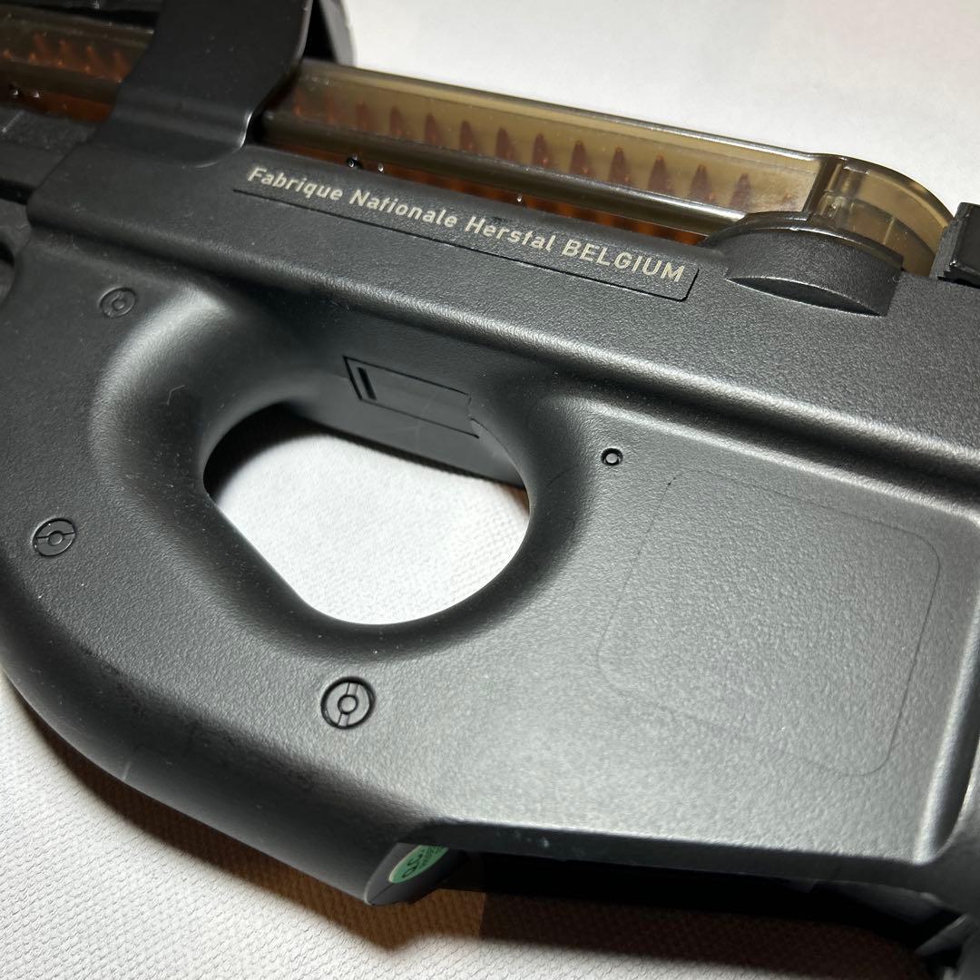 [S&T] P90TR BK 電動ガン スタンド付き。