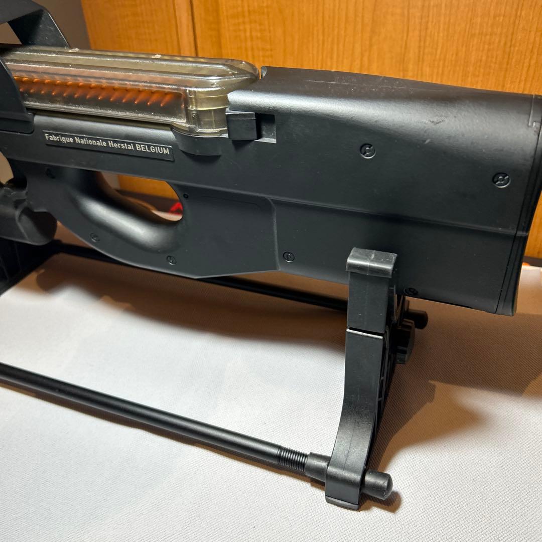 [S&T] P90TR BK 電動ガン スタンド付き。