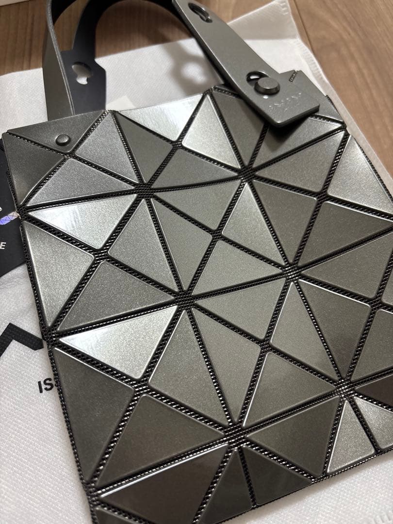 BAO BAO ISSEY MIYAKE CARAT ガンメタル