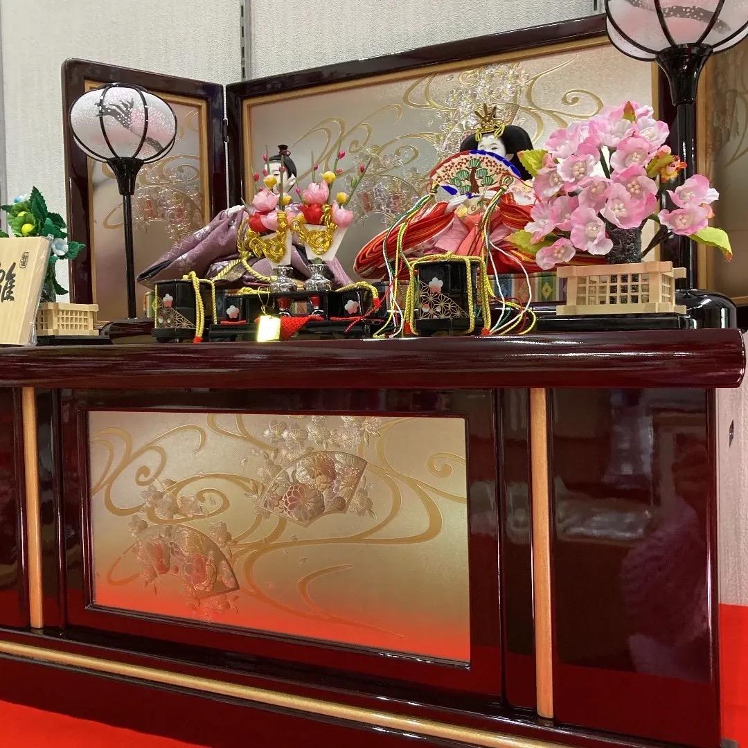 G6 素敵な　収納新王飾り　ワインレッド色　台巾63㎝位　訳あり特価