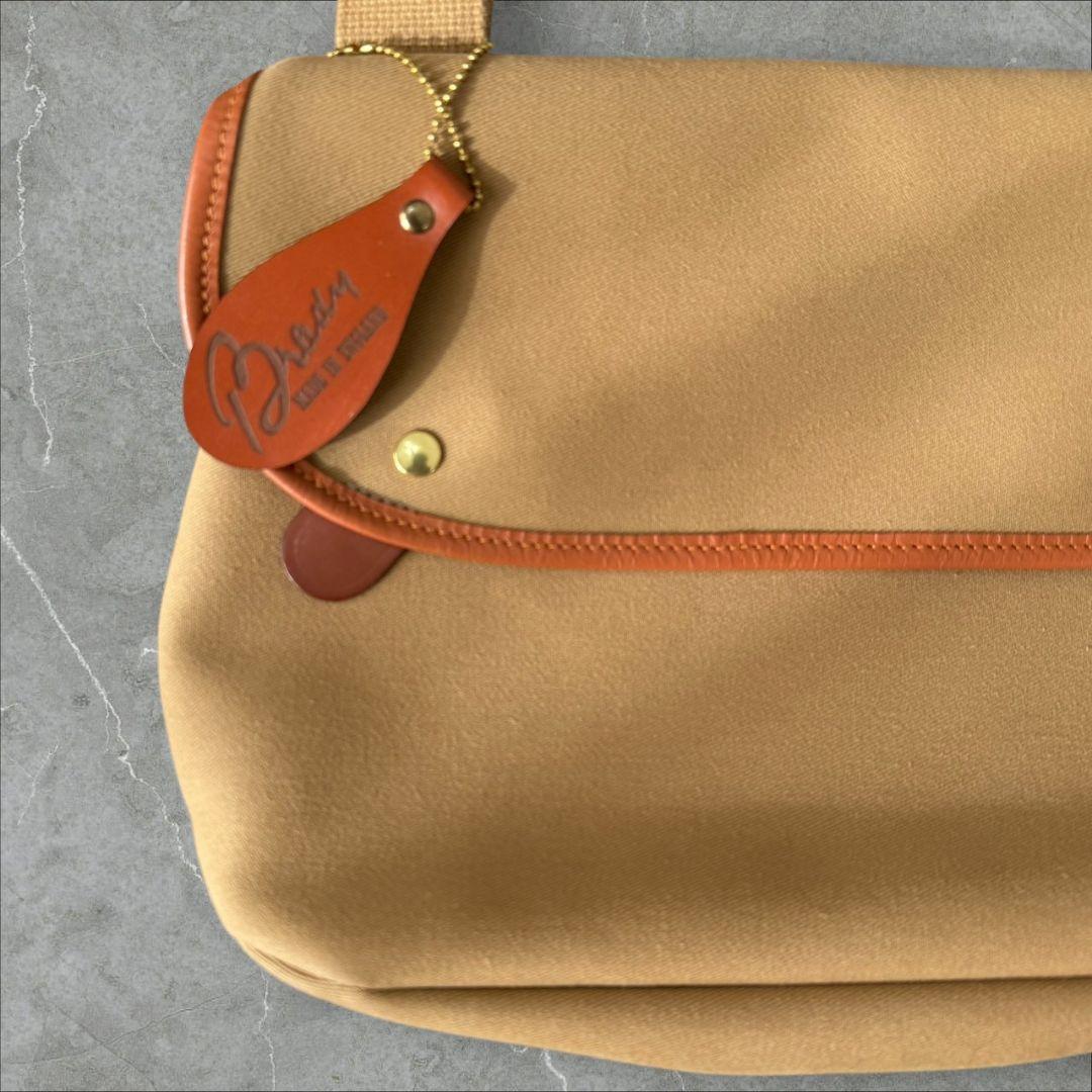 新品 Brady ショルダーバッグ AVON 小芝風花 ブレディー