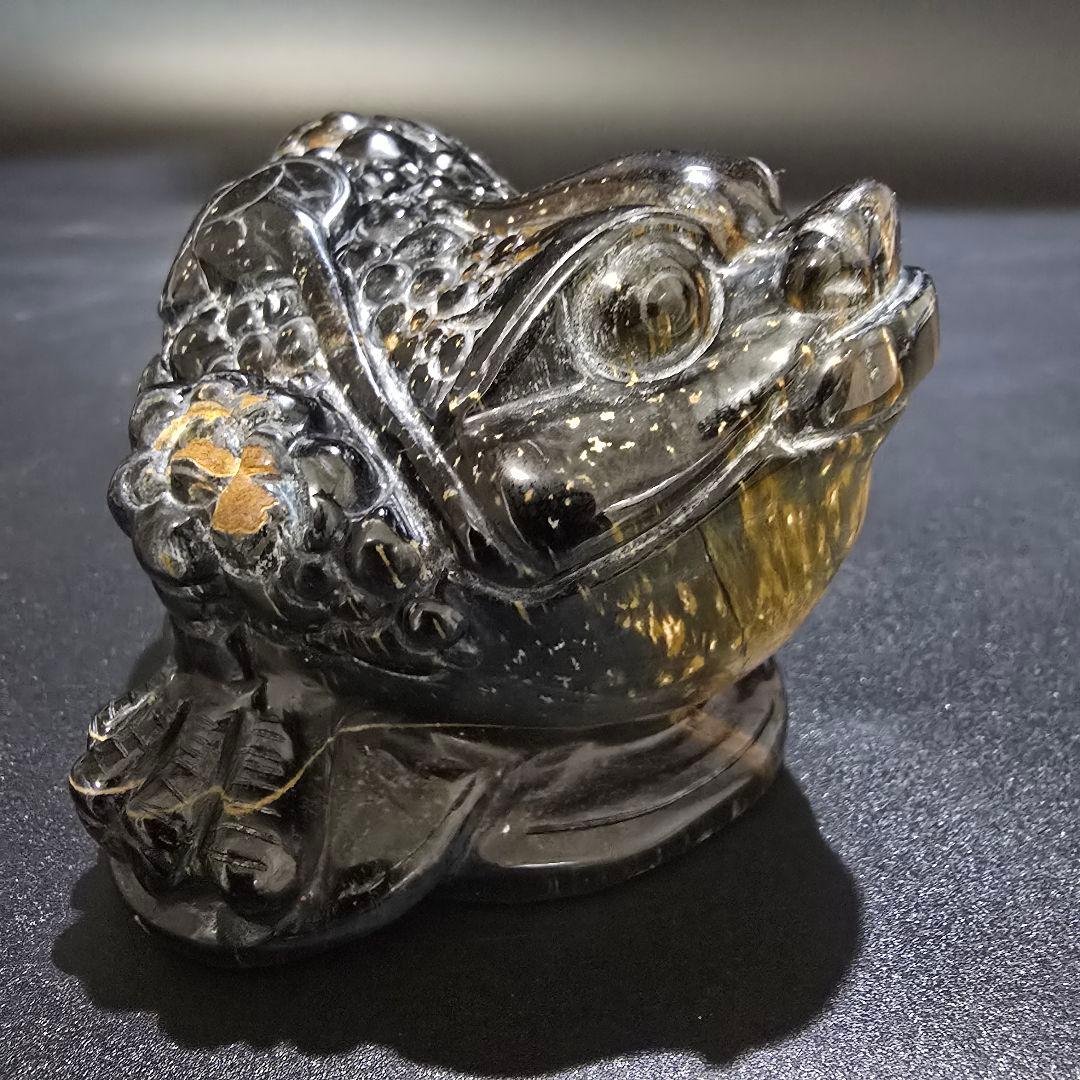 V2 青虎目石の三本足の蛙 ブルータイガーアイ 銭蛙 珍品