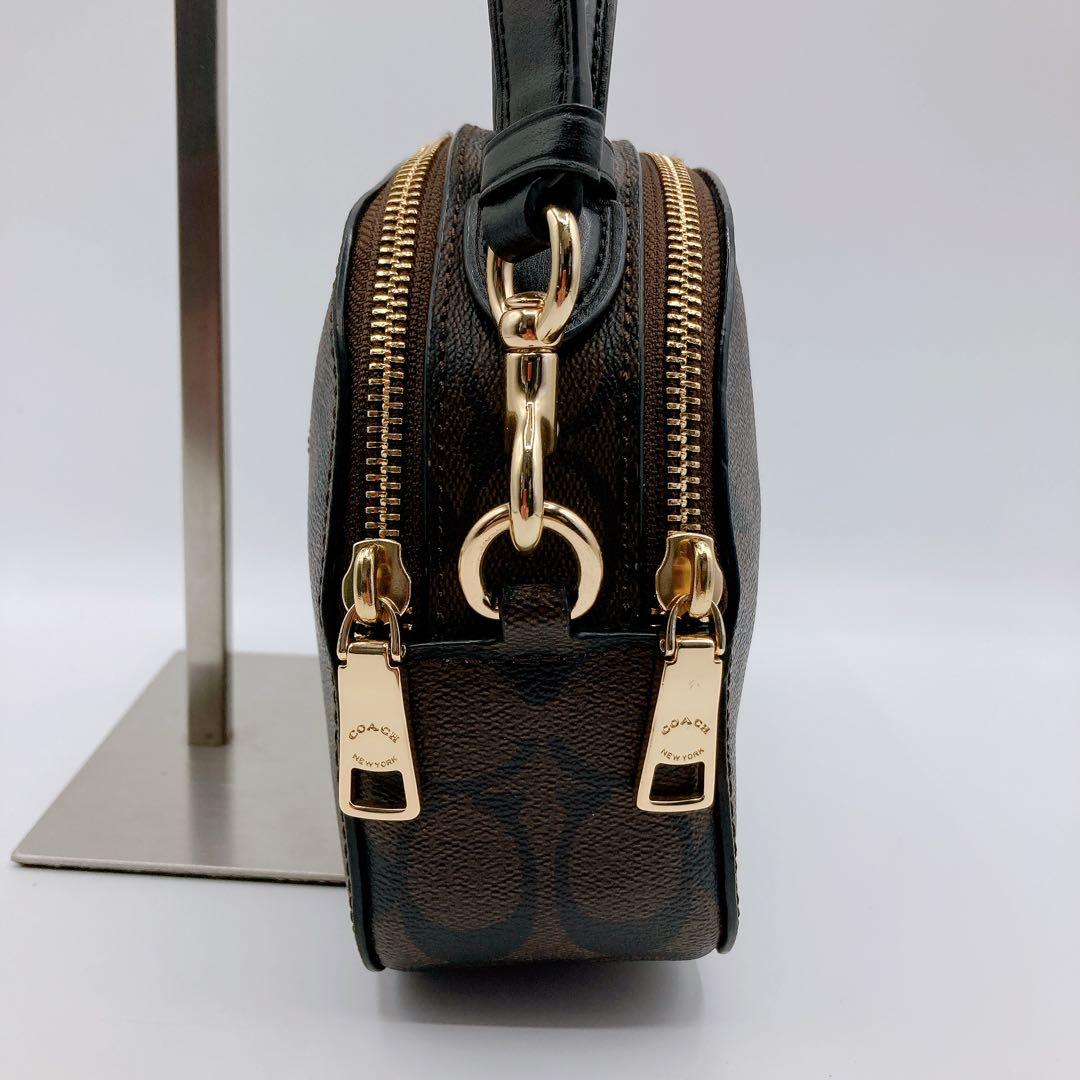 COACH ショルダーバッグ　シグネチャー　肩がけ　斜めがけ　2way