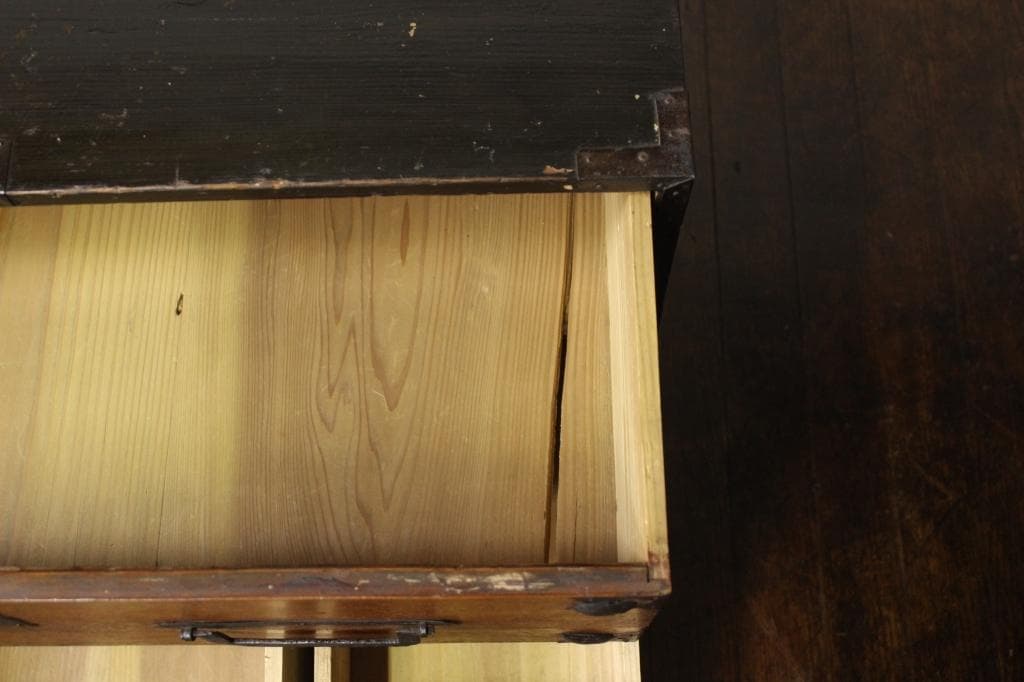 栗の木 使いこまれた風合いが良い時代箪笥 収納/古家具/明治/