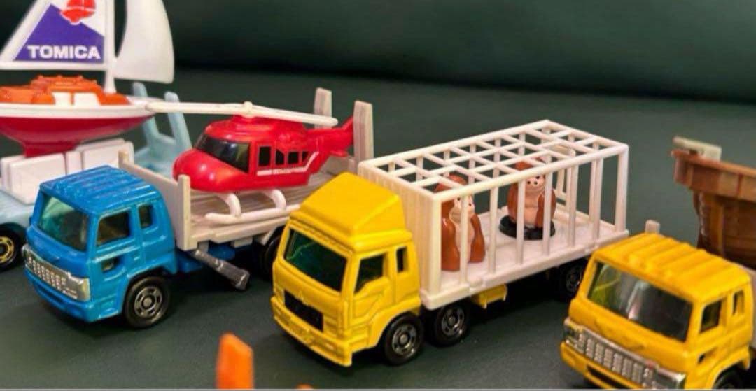トミカ ゆかいなトレーラーセットなど 9台セット