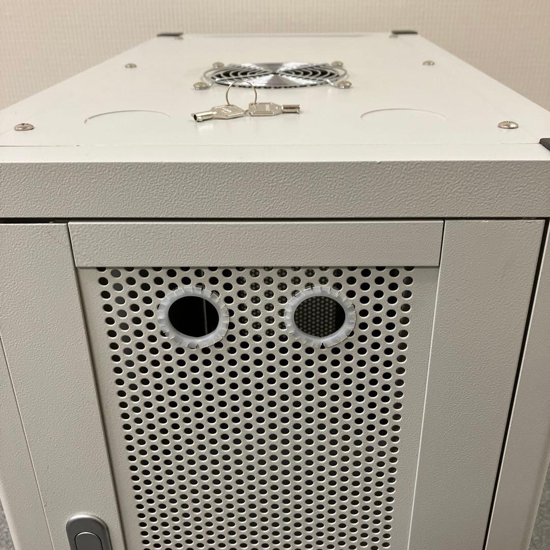 サンワサプライ　CP-TH4U 縦収納 19インチ マウントハブボックス 4U