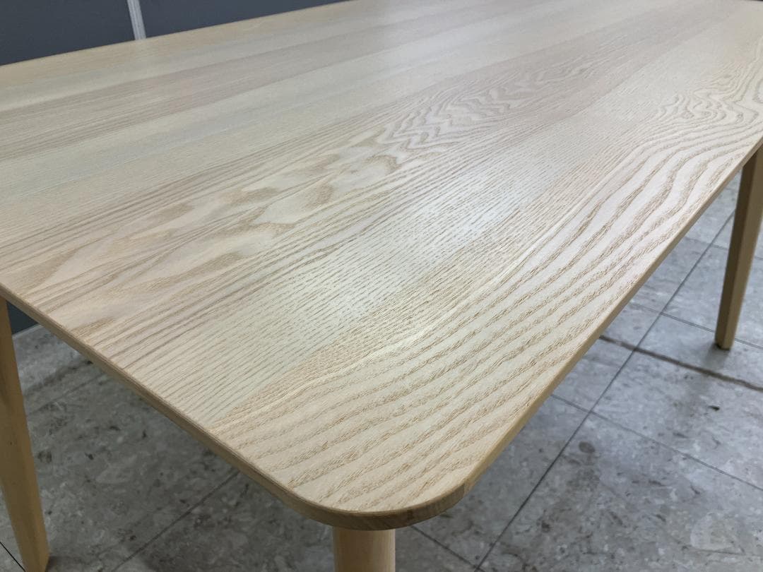 IKEA ダイニングテーブル LISABO ベージュ