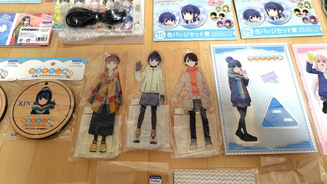 ②お買い得！【ゆるキャン△】アクリルスタンド　キーホルダー　缶バッジ等多数まとめ