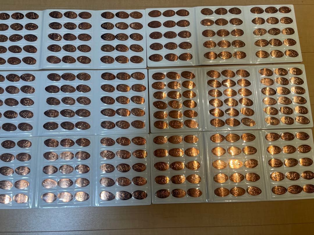 ディズニー スーベニアメダル まとめ売り約600枚