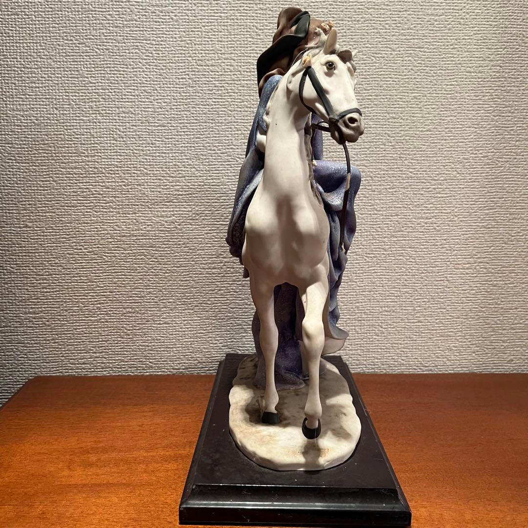 ジョゼッペアルマーニ 騎乗する女性 馬 白馬 陶器 人形 置物
