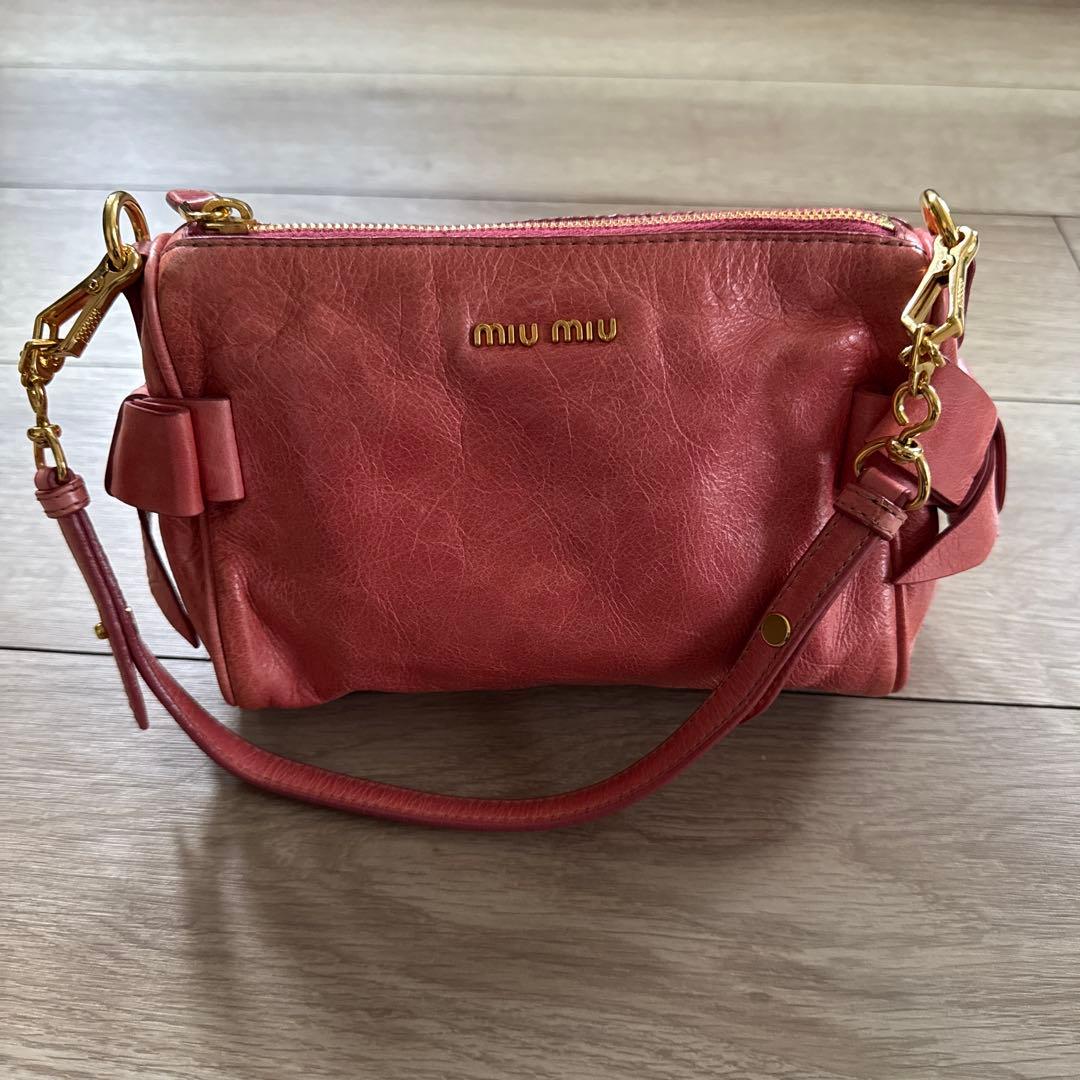 miu miu ミュウミュウ　ハンドバッグ　ショルダーバッグ　ピンク　リボン