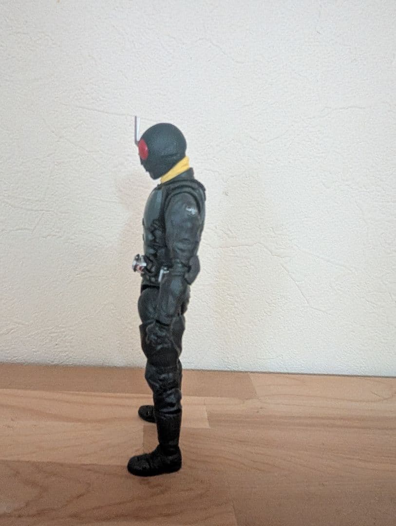 shフィギュアーツ　大量発生型相変異バッタオーグ