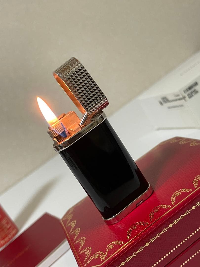カルティエ　ガスライター　未使用に近い　本物