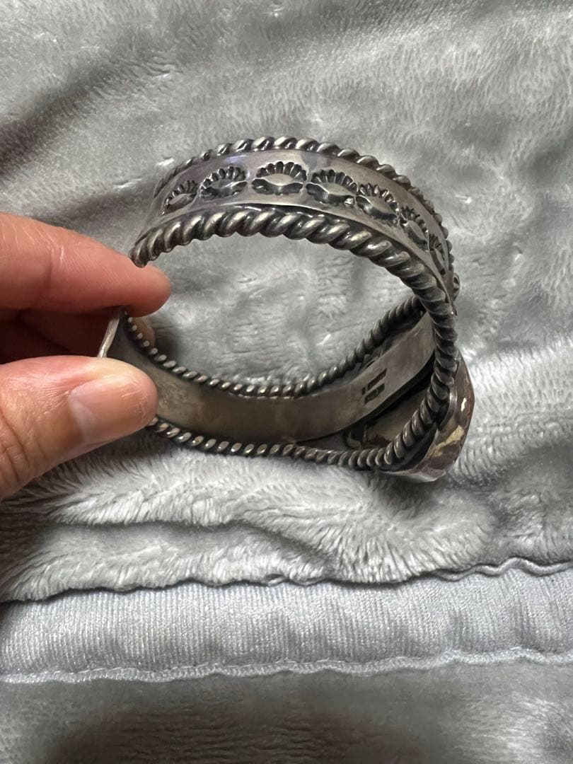 デ*」様 B. L. T. L. スタジオ バングル