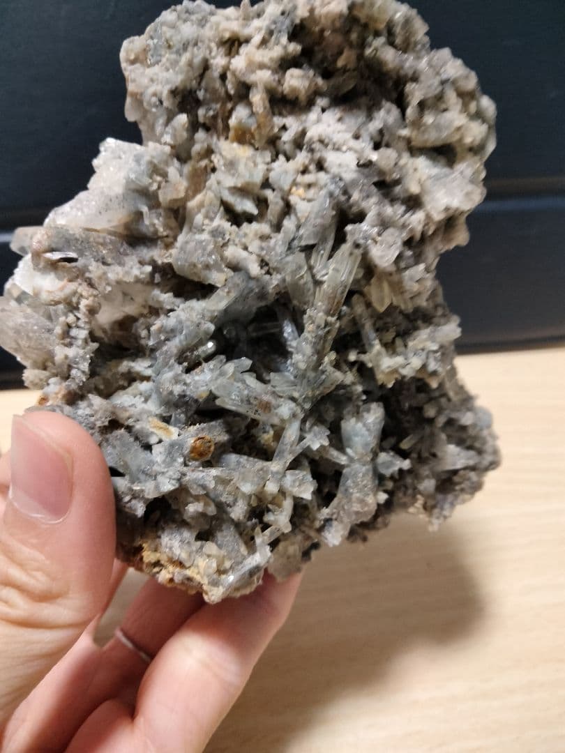 埼玉県秩父市中津川 秩父鉱山 橋掛沢 水晶クラスター 番号3 - メルカリ