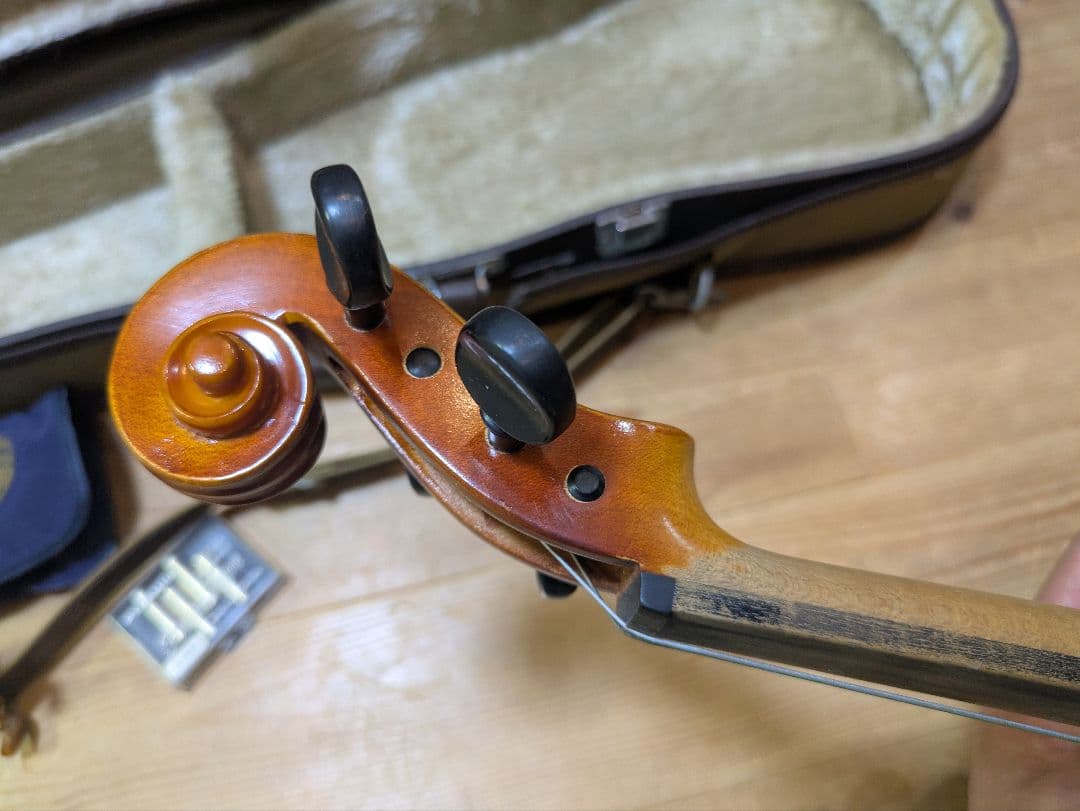 使用感あり　鈴木バイオリン 4/4　ケース、付属品付き