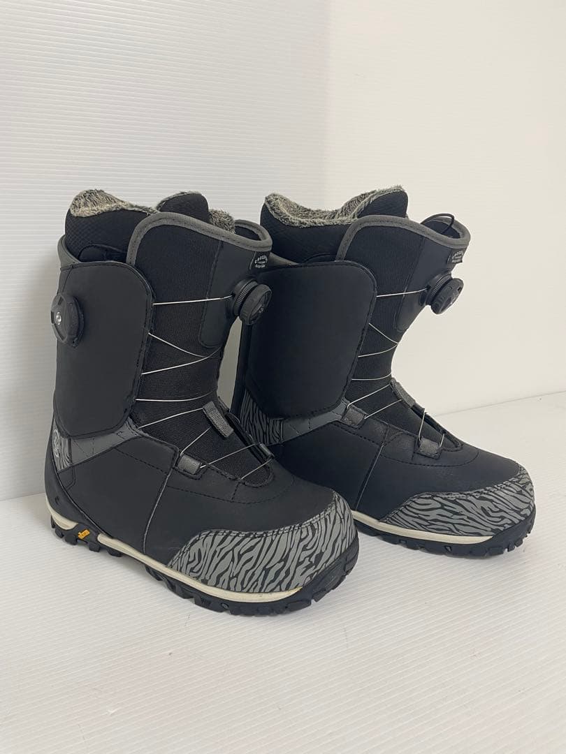 クロスファイブ28cm BOA ブラック スノーボードブーツ ビブラムソール