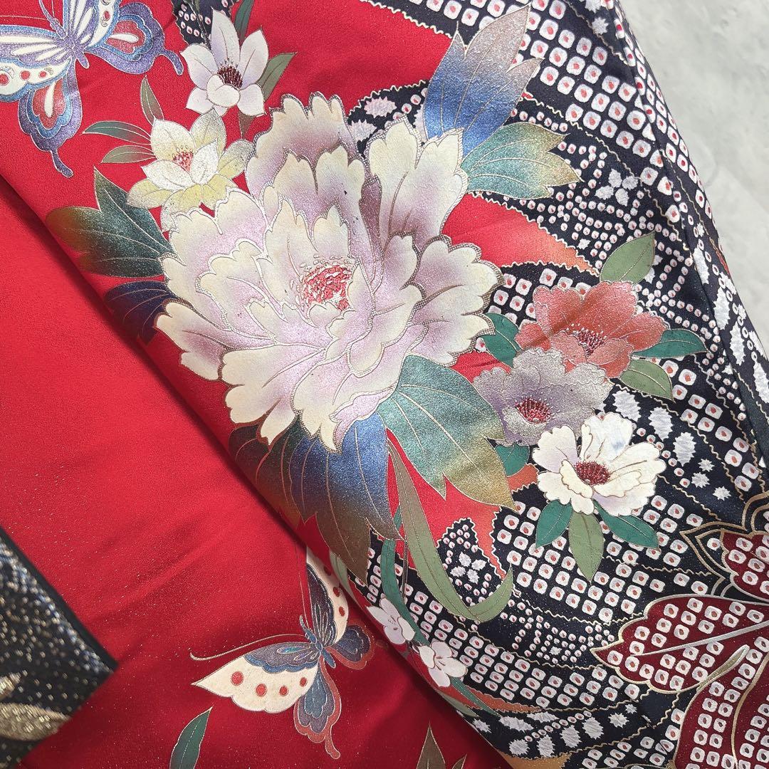 振袖 フルセット 正絹 赤 黒 華やか ボタン 古典柄 かっこいい系 k3