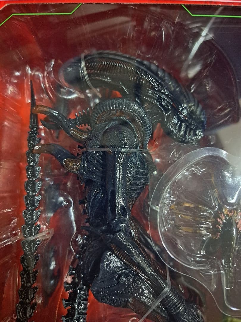 新品未開封 NECA ネカ エイリアンロムルス スコーチドゼノモーフ