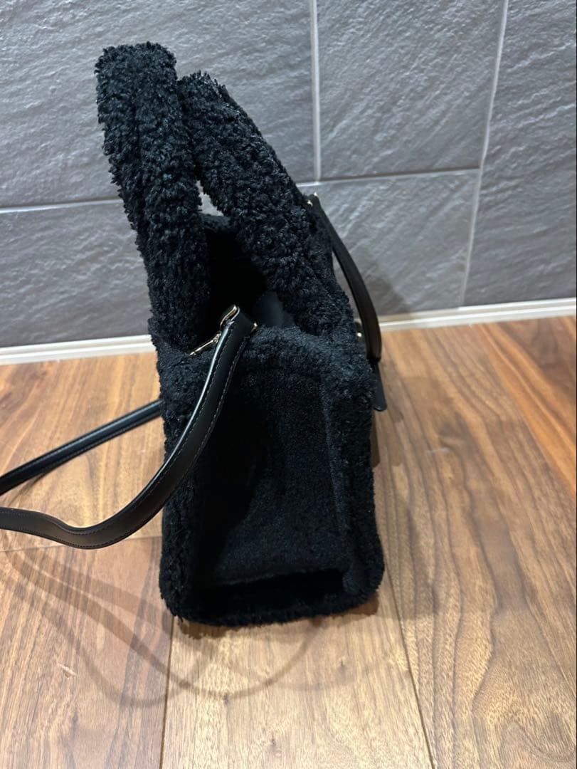 ファー素材 黒 ショルダーバッグ