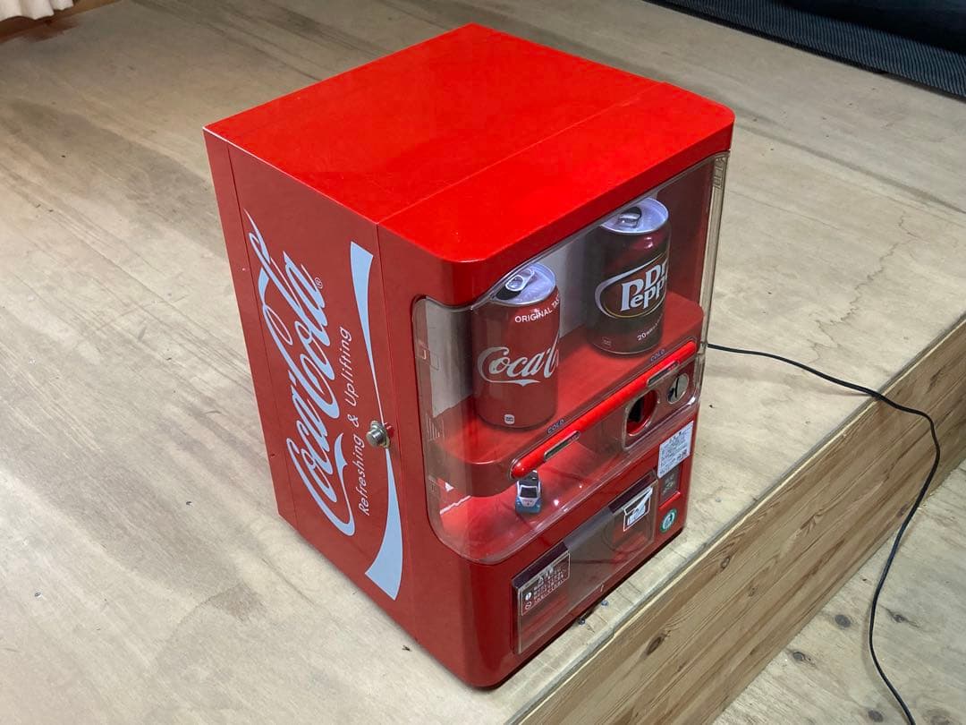 送料込み価格　激レア　希少　早い物勝ち‼︎ Coca-Cola 自動販売機型保冷庫