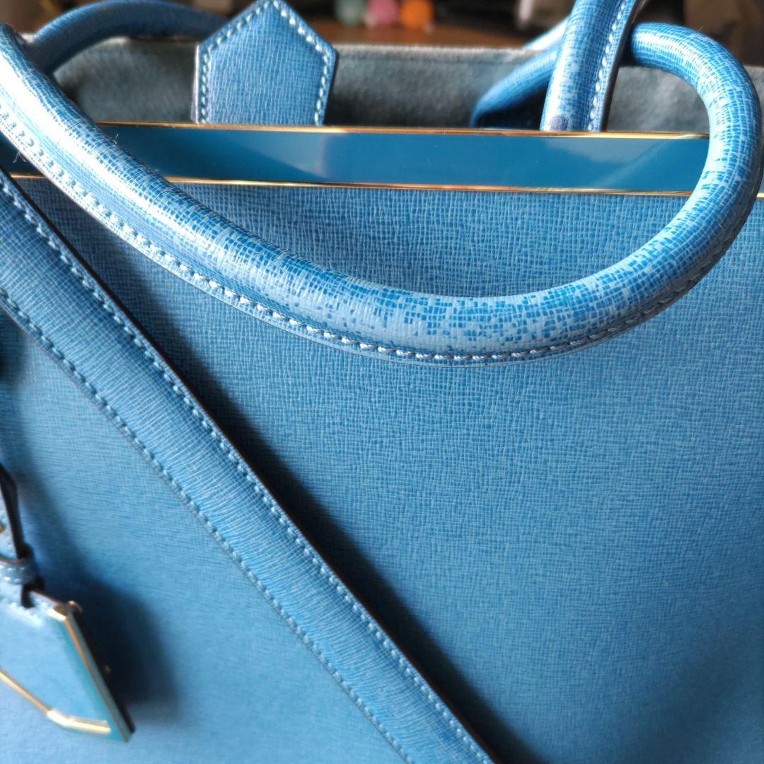 FENDI　フェンディ　トゥジュール　ショルダーバック