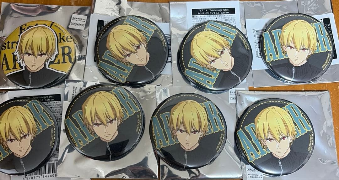 Fate/strangefake コラボカフェ ギルガメッシュ 缶バッジ - メルカリ