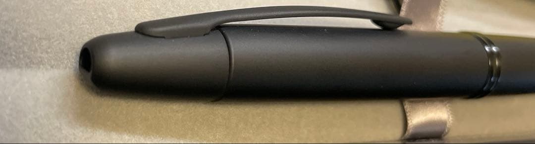 キャップレス万年筆　マットブラック　パイロット　EF