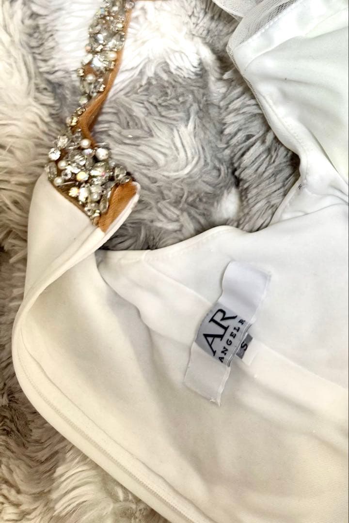 U*）様 n*a様 白ドレス