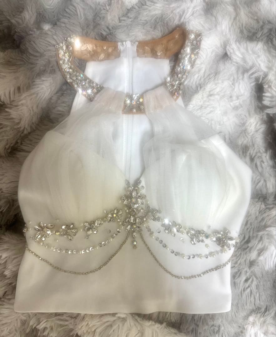 U*）様 n*a様 白ドレス