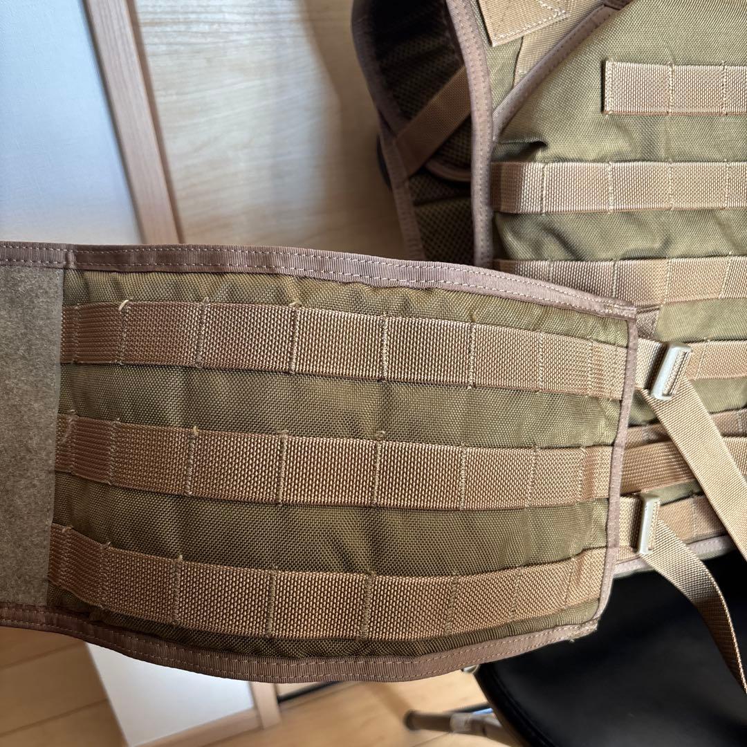 実物]flyyeプレートキャリア マグポーチ付き タンカラー