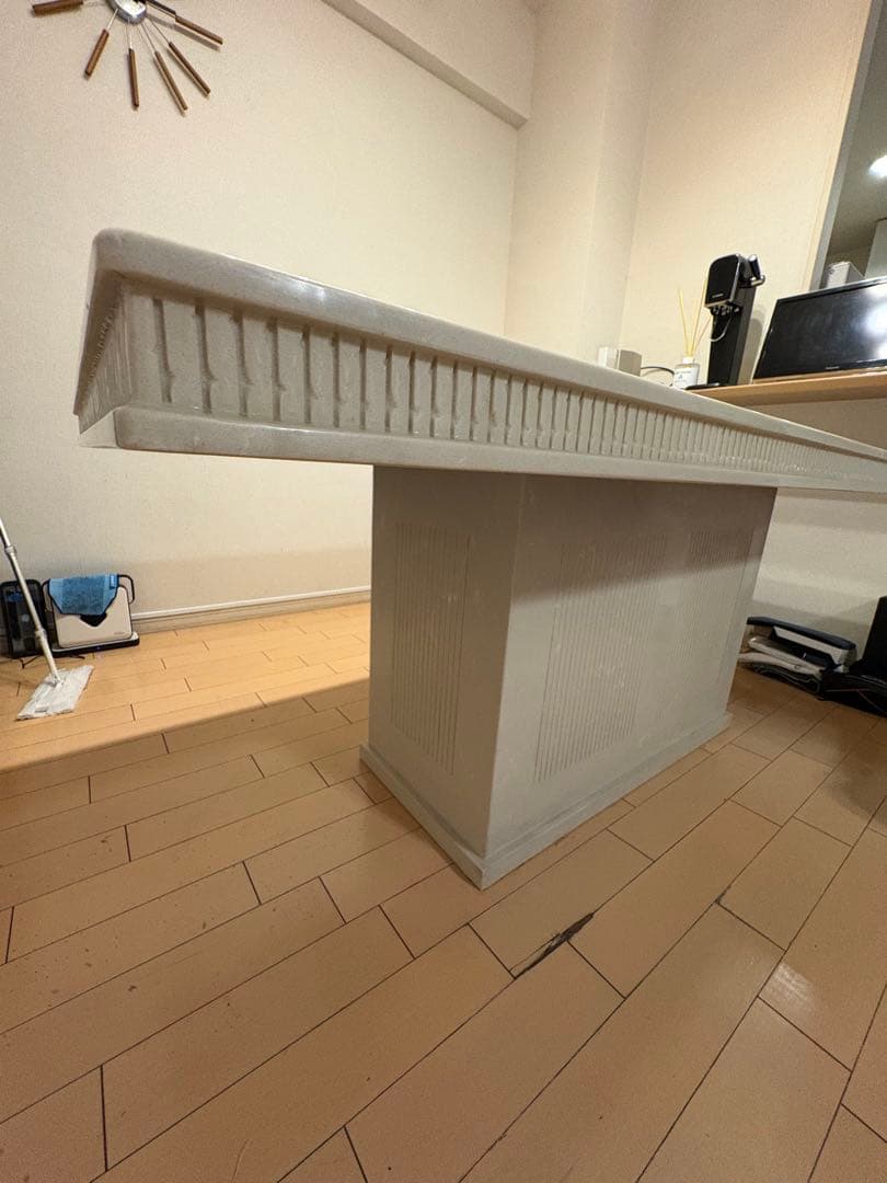 ダイニングテーブル　天然大理石ダイニングテーブル