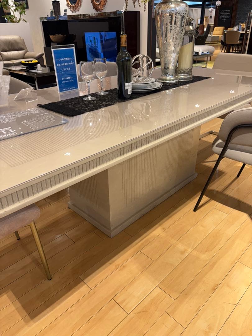 ダイニングテーブル　天然大理石ダイニングテーブル