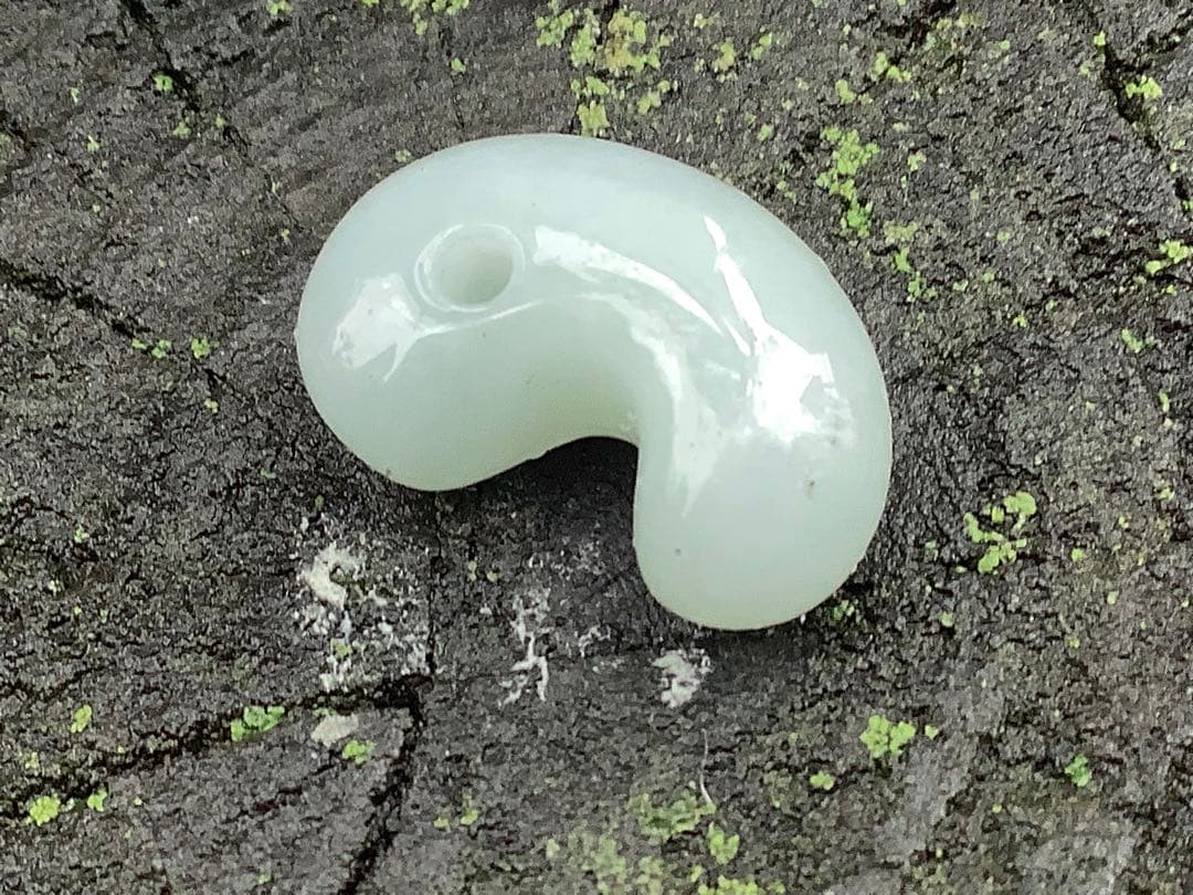 ✳極上品‼️ 糸魚川翡翠氷アイスジェイド 天授の勾玉をお身近に