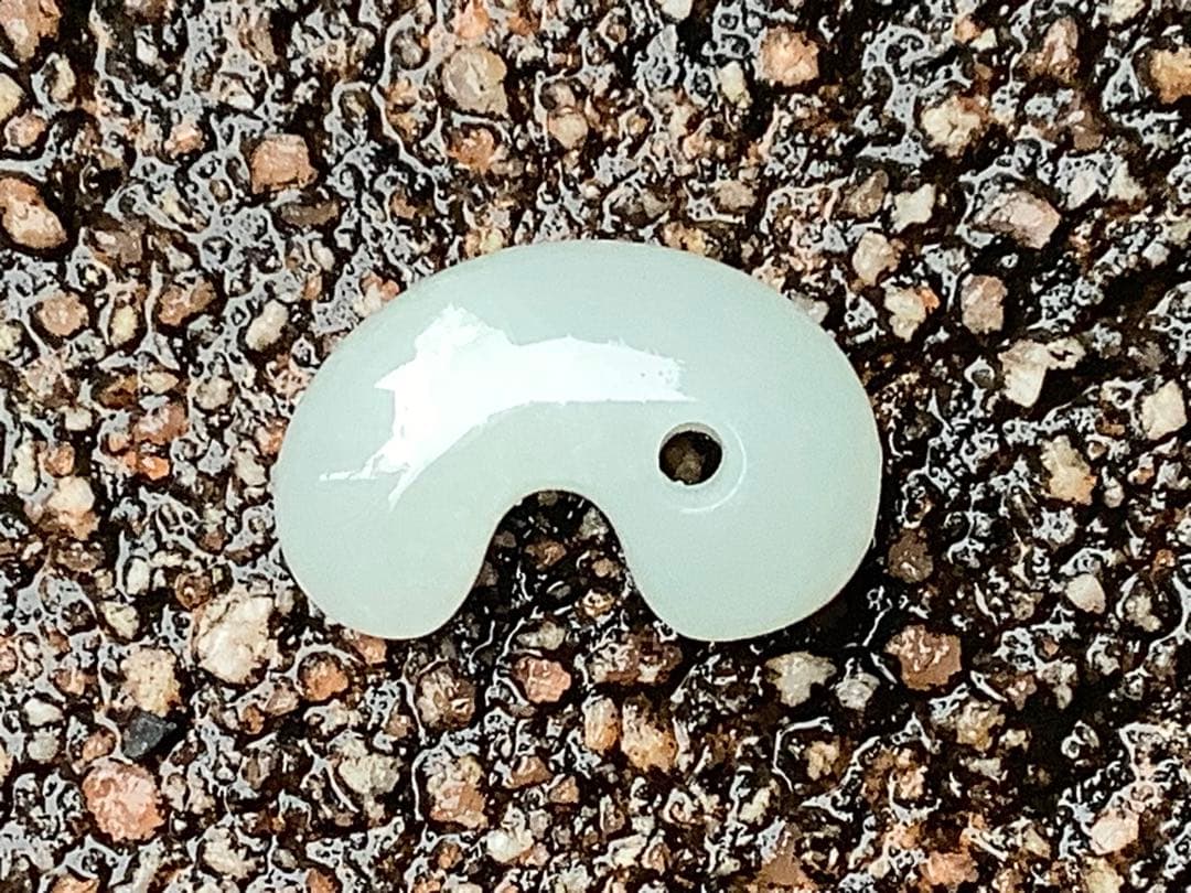 ✳極上品‼️ 糸魚川翡翠氷アイスジェイド 天授の勾玉をお身近に