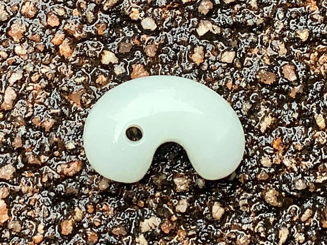 ✳極上品‼️ 糸魚川翡翠氷アイスジェイド 天授の勾玉をお身近に