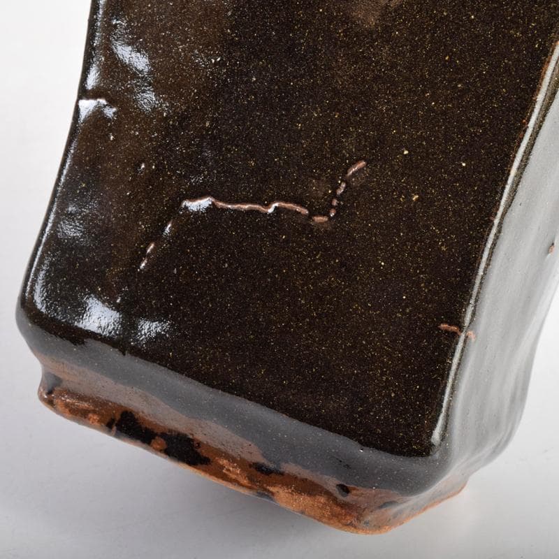 人間国宝 濱田庄司作 益子焼 鉄釉 四方花生 共布共箱 M R8832B